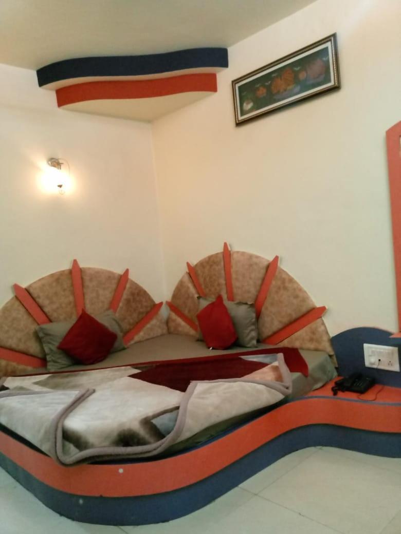 Hotel Amar Palace Pachmarhī Esterno foto