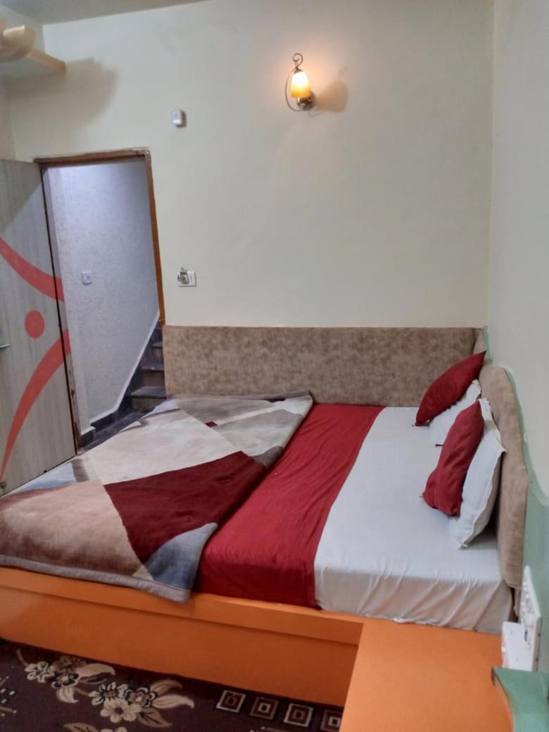 Hotel Amar Palace Pachmarhī Esterno foto